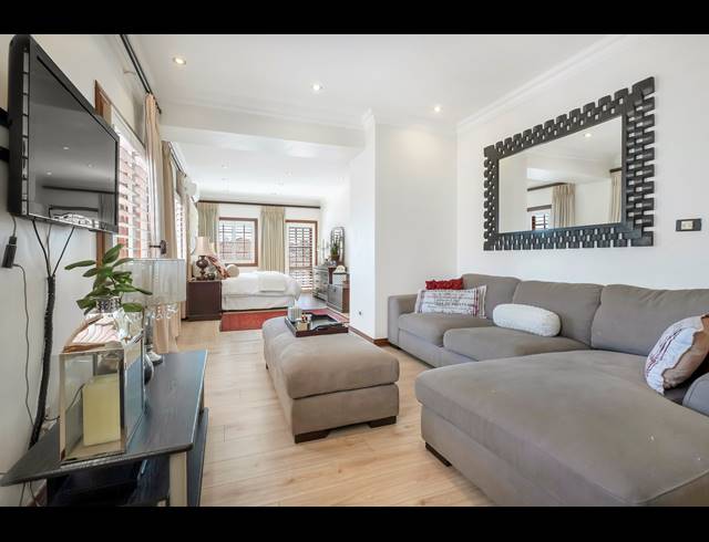 4 BEDROOM HOUSE FOR SALE IN HYDE PARK